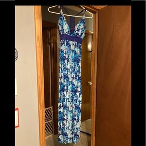 Women’s dress size small